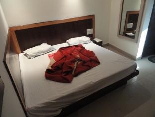 Star International Hotel New Delhi Exterior photo